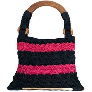 Vintage Handmade Woven Chunky Knit Wooden Handle and Bottom Handbag